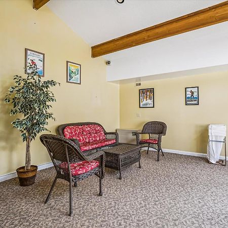 Cedarbrook Two Double Bed Hotel Room With Outdoor Heated Pool 216 Killington Exterior foto